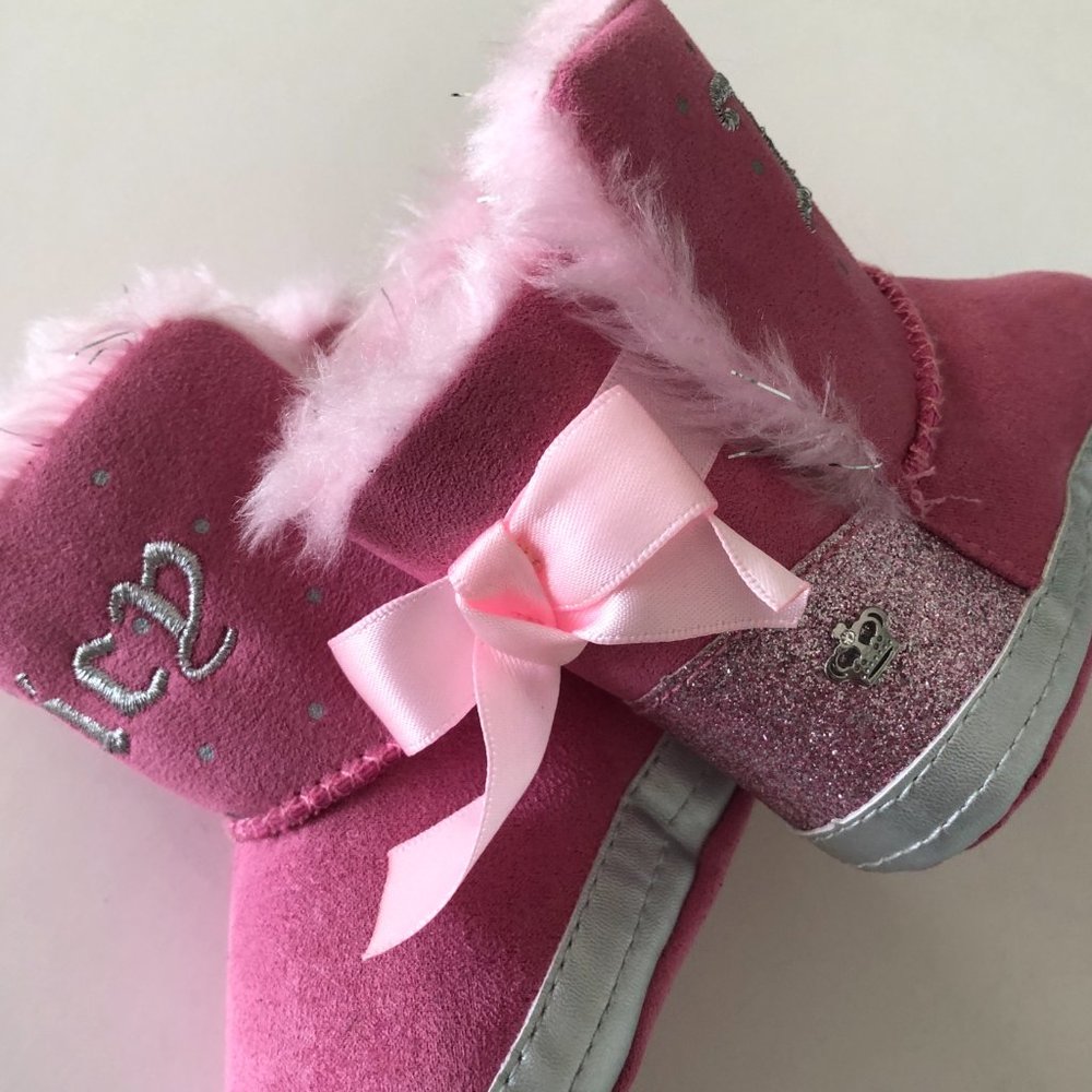 JUICY COUTURE Baby Slippers/Booties Size 2 Months - Picture 4 of 6
